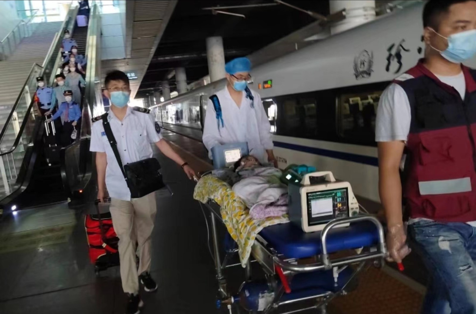 平乐县高铁转运公司